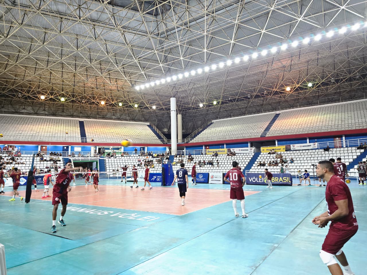 Equipe masculina da A.A. Nilton Lins/AM no segundo dia da Superliga C 2026 em Manaus