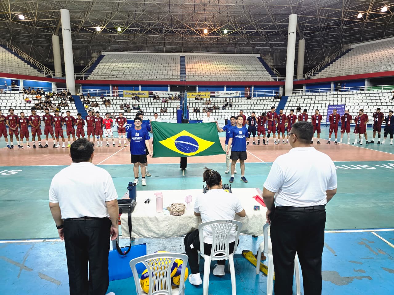 Equipe masculina da A.A. Nilton Lins/AM no segundo dia da Superliga C 2026 em Manaus